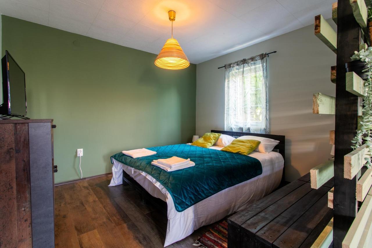 Seosko Domacinstvo Pustolov Apartment Stari Banovci Екстериор снимка