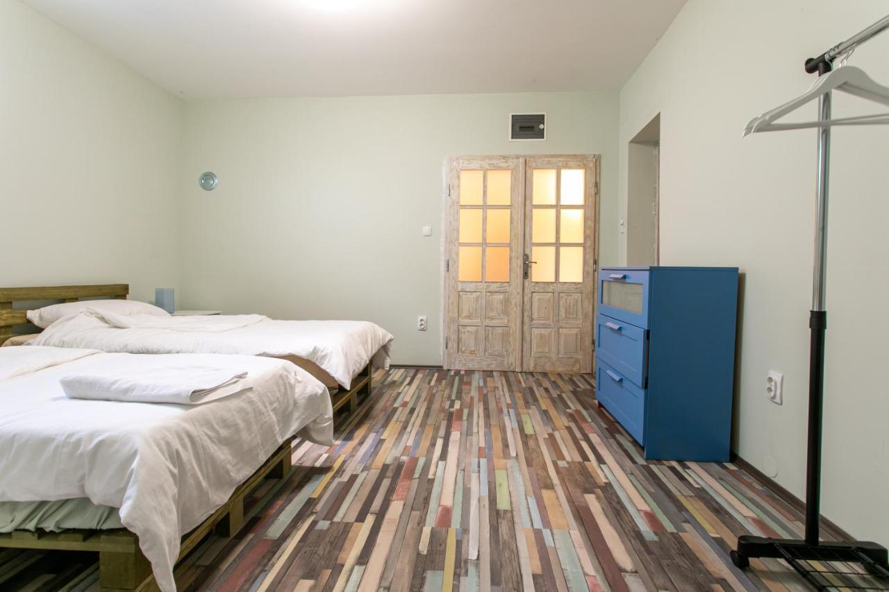 Seosko Domacinstvo Pustolov Apartment Stari Banovci Екстериор снимка